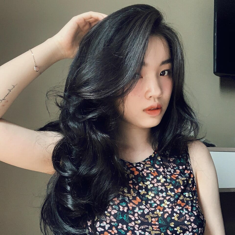 Kiểu tóc xoăn xù mì Hàn Quốc cá tính